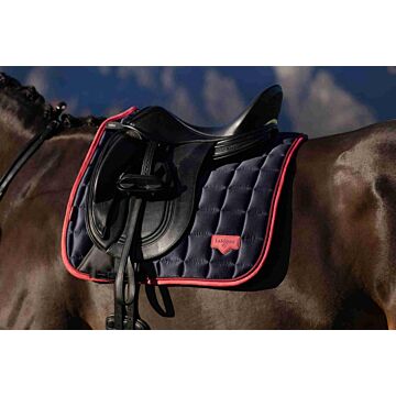 Zadeldek LeMieux Loire Classic Dressage Square Cranberry L